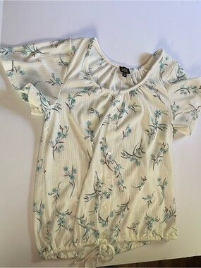 Lee Cream Short-Sleeve Button Front Floral Blouse with Blue Accents